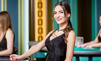 Hình ảnh minh họa việc chia sẻ dữ liệu với các đối tác và cơ quan pháp luật, nhấn mạnh sự tuân thủ và bảo mật